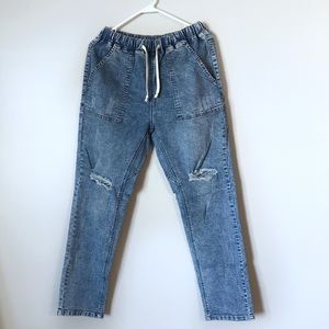 *NEW* “Mom jeans”